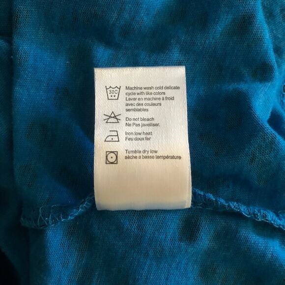 Chaser NWT Women’s Animal Print Pullover Knit Tank Top Small Royal Blue Scoop - Picture 13 of 14